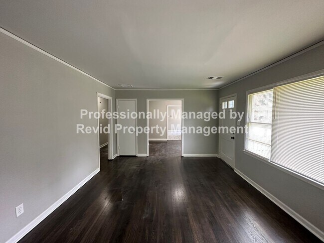 Foto del edificio - 3 Bedroom home in 38127