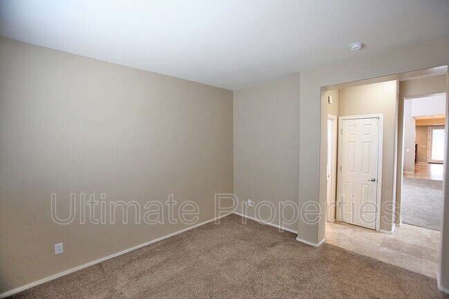 Building Photo - 15145 W Elm Cir