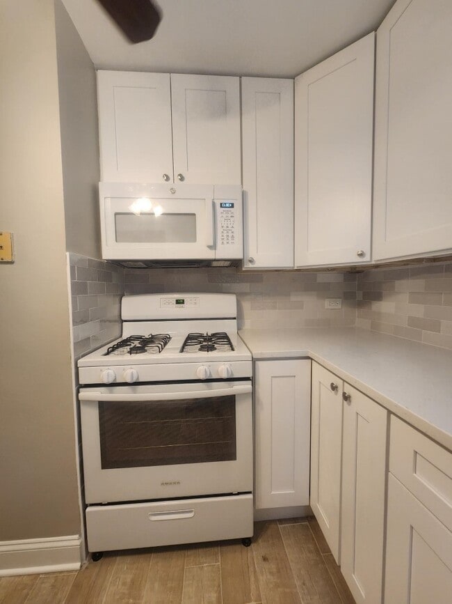 Foto del edificio - 7379 N Winchester Ave