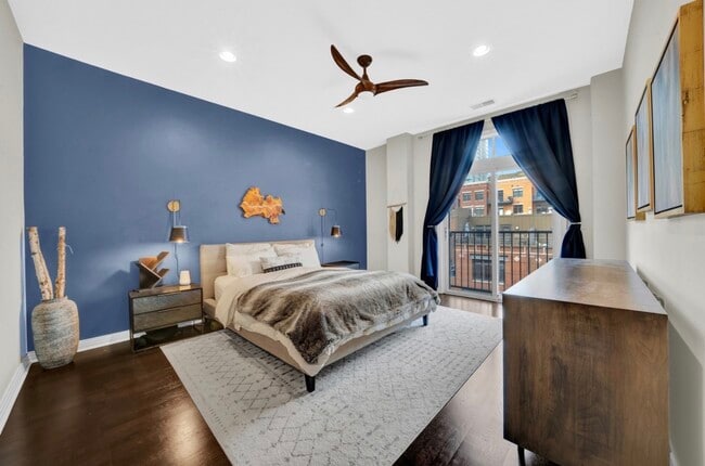 Building Photo - 550 W Fulton St