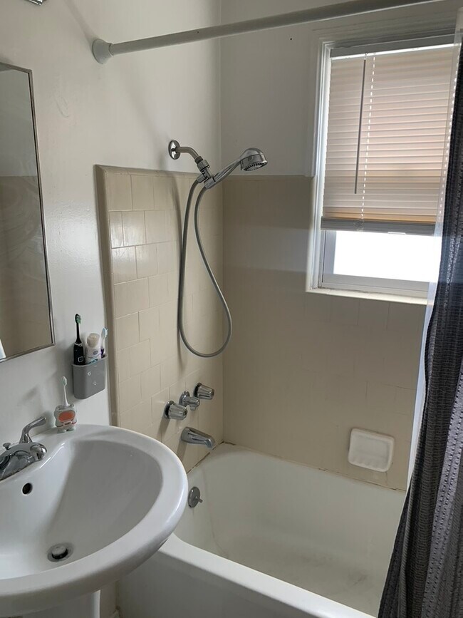 Foto del edificio - 4604-4622 Acacia Ave