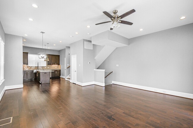 Building Photo - 411 N Nagle St