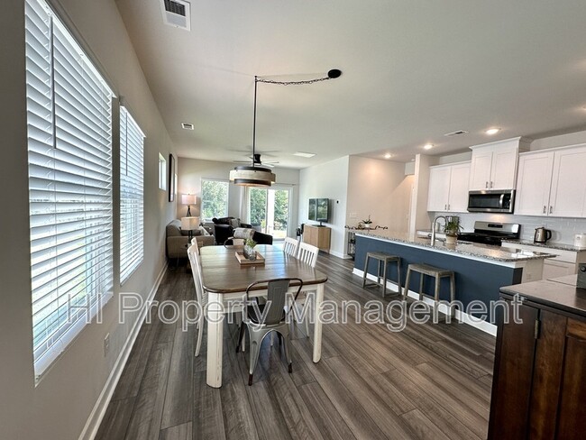 Foto del edificio - 106 Longleaf Ln