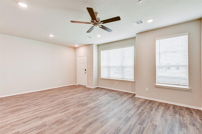 Foto del edificio - 11938 Amber Oak Wy