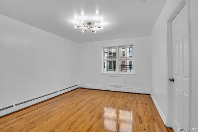Building Photo - 523 E 148th St