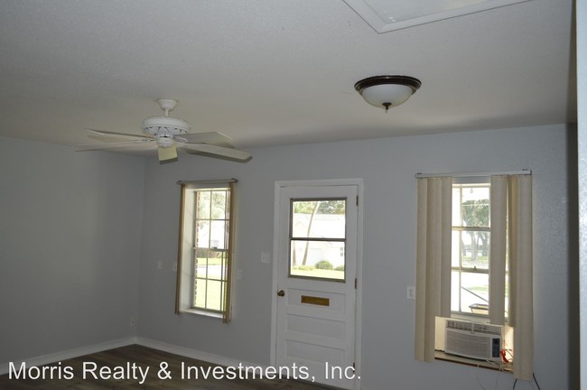 Building Photo - 3 br, 2 bath House - 809 N Shore Dr