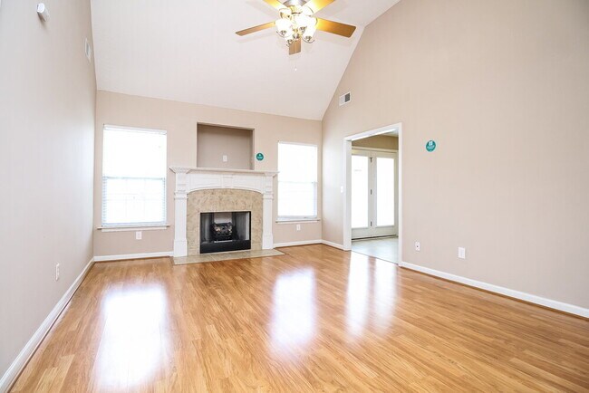 Building Photo - 3352 Cornerstone Dr