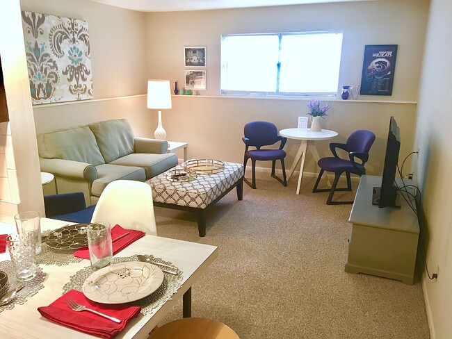 Building Photo - Lee Crest Apartments