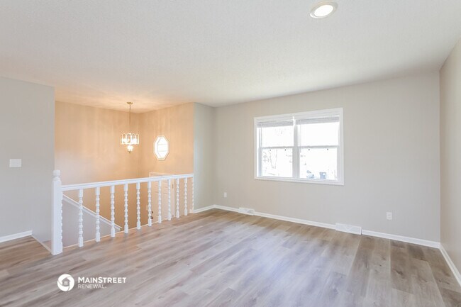 Foto del edificio - 6716 NW Hidden Valley Rd