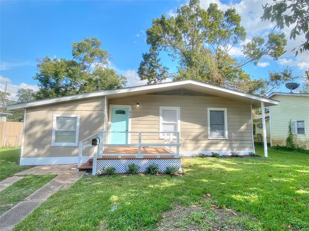 614 Winding Way St, Lake Jackson, TX 77566 House for Rent in Lake