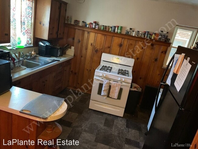 Building Photo - 4 br, 2 bath House - 2632 Greenway Street 1