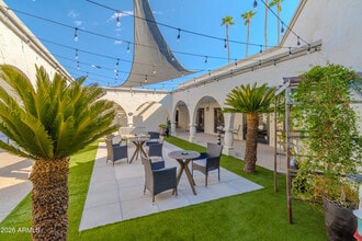 Building Photo - 7870 E Camelback Rd