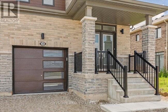 Building Photo - 50 Whithorn Cres