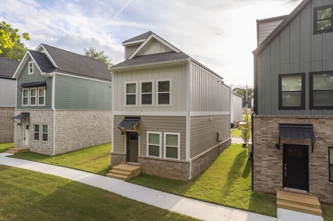 Foto del edificio - Brand New 2 BR Townhomes