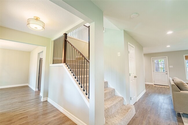 Building Photo - 13018 Wincrest Ct