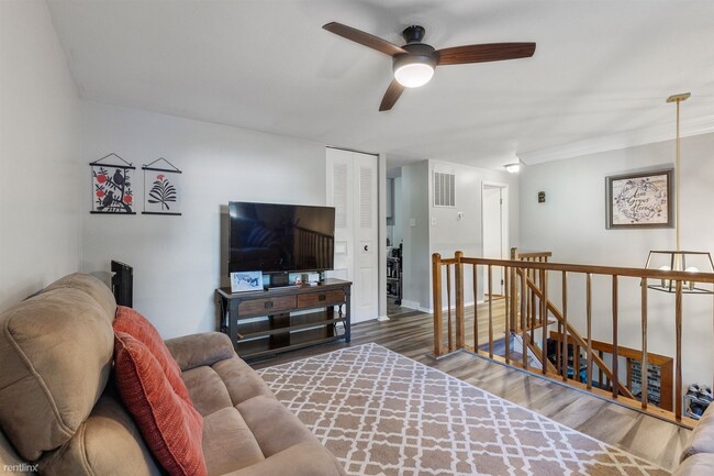 Building Photo - 4 br, 2 bath House - 1407 Archangle Court