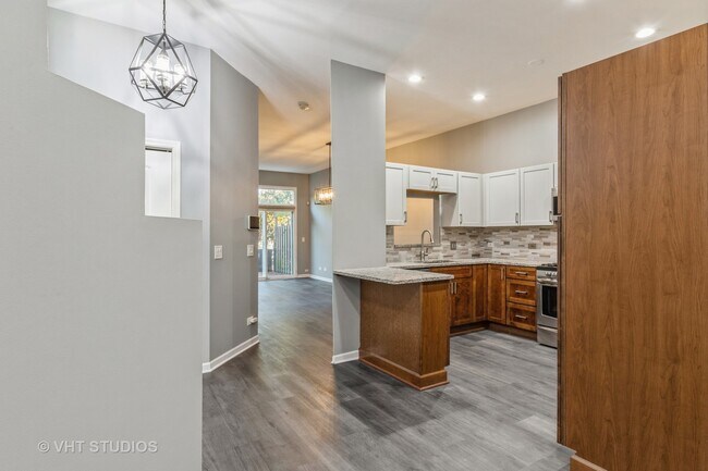 Foto del edificio - 1005 Arbor Ct