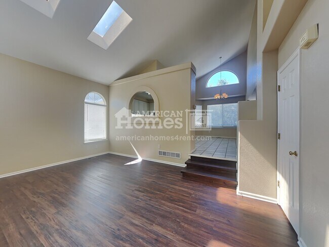 Building Photo - 4329 Ceylon Street