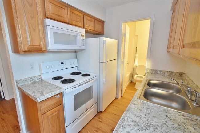 Building Photo - 14039 Eagle Pass St