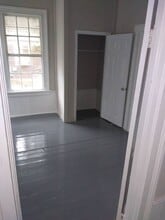 Building Photo - 420 1st Ave