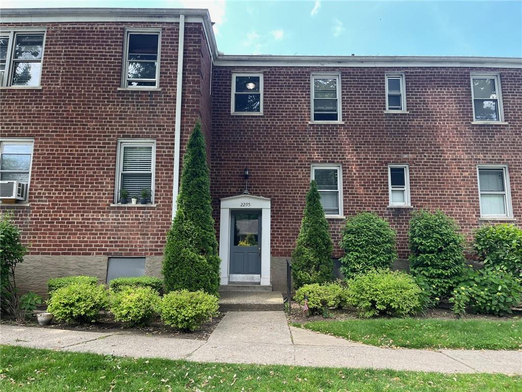 Primary Photo - 2295 Palmer Ave