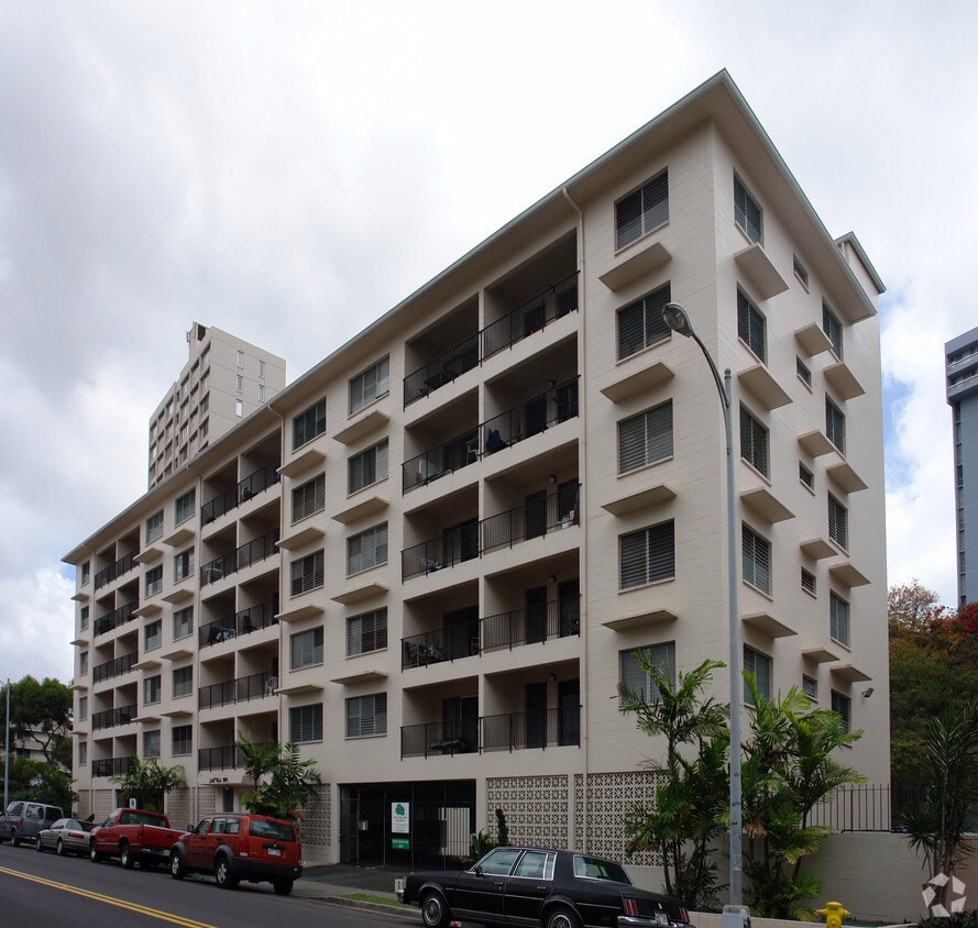 Building Photo - 3059 Ala Ilima St