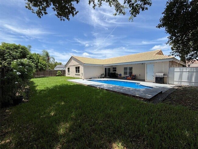Foto del edificio - 6421 Crossbow Ct