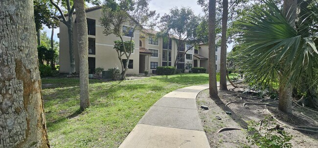 Building Photo - 4521 W McNab Rd