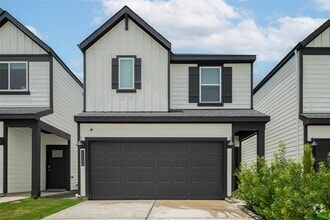 Building Photo - 3113 Crown Gate Dr