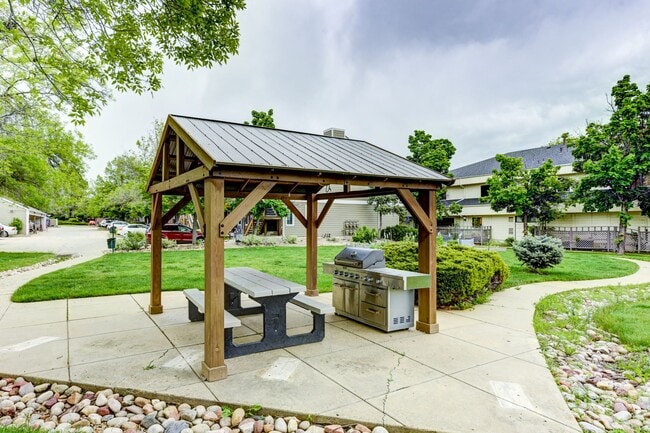Picnic area - Valencia Gardens
