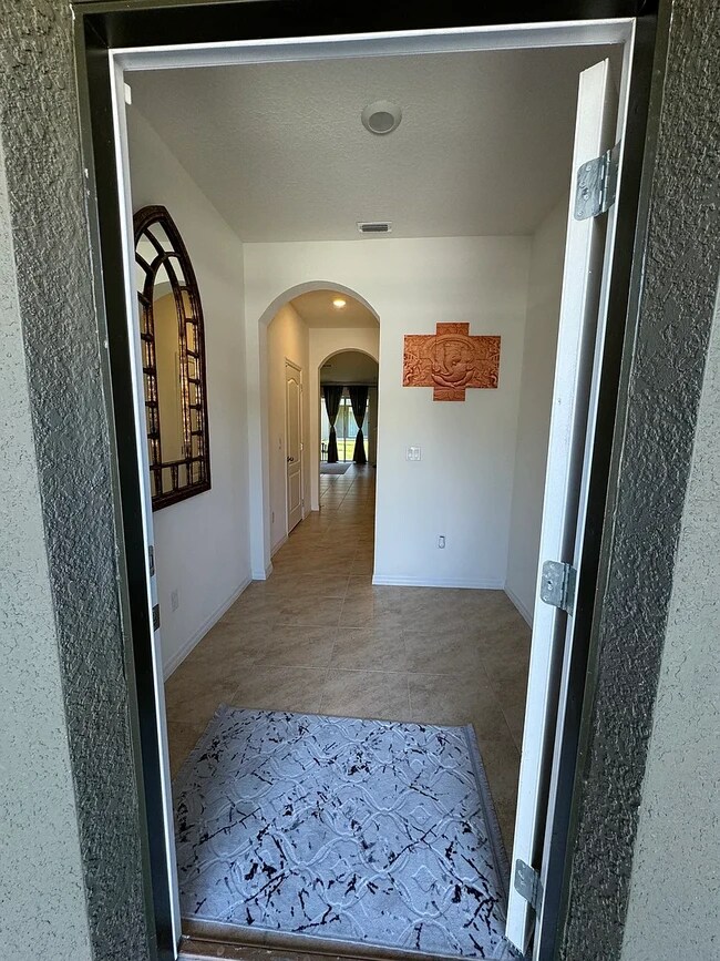 Building Photo - 1260 Yellow Finch Dr