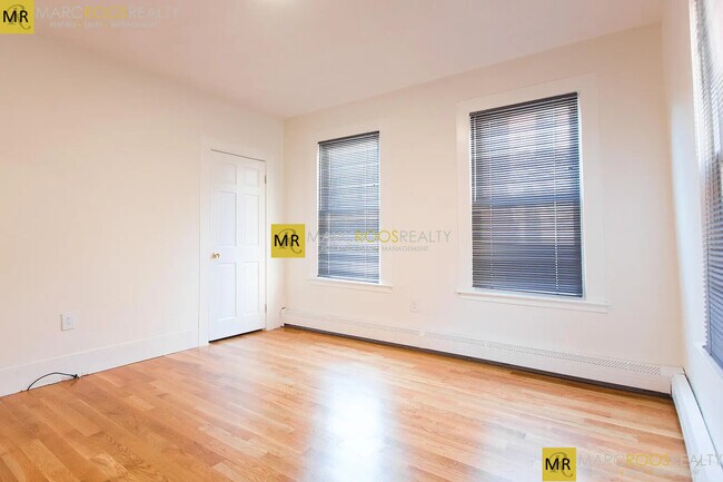Foto del edificio - 2 Elbow Ln