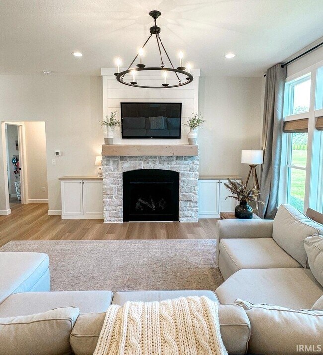 Building Photo - 30843 Villa Dr