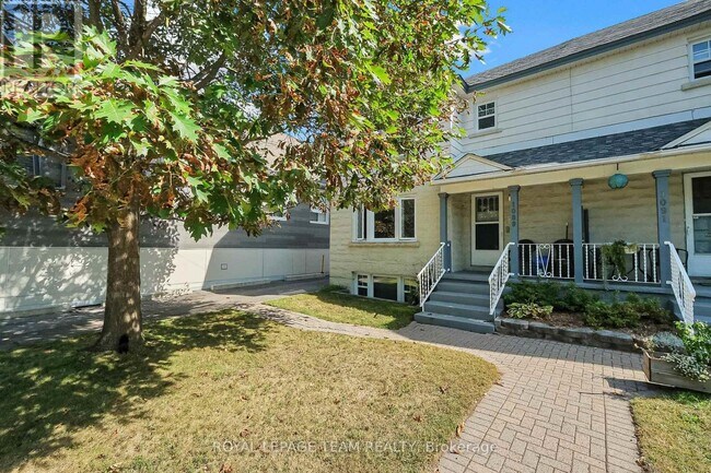 Photo du bâtiment - 1089 N River Rd