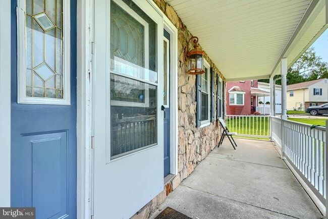 Building Photo - 7 Crestview Garth