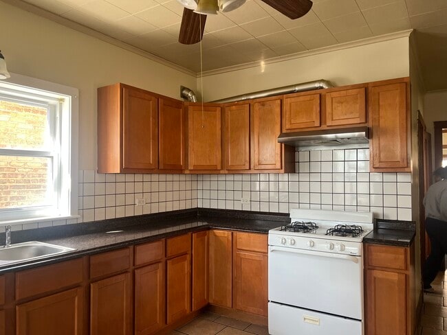 Building Photo - 2231 N Latrobe Ave