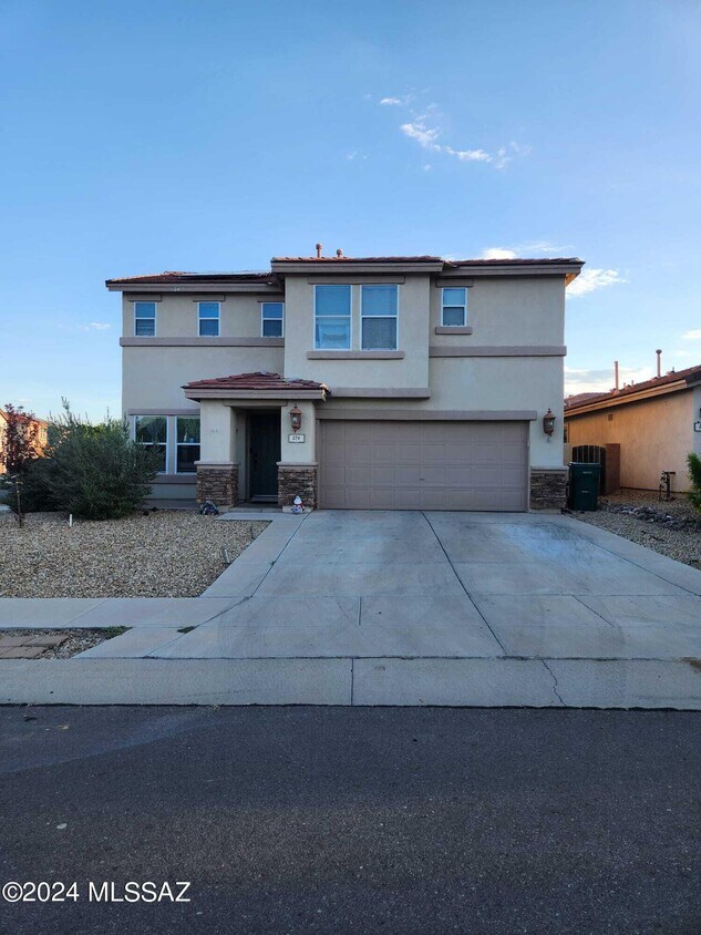 Primary Photo - 276 E Monterey Cypress St