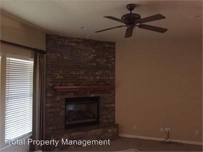 Building Photo - 3511 E Paradise Ave