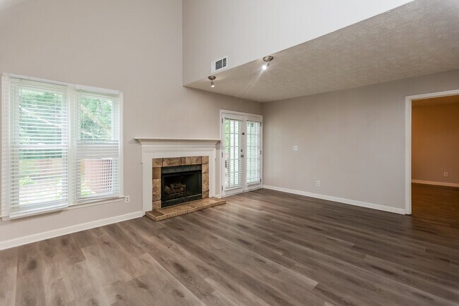 Foto del edificio - 4805 Shallow Farm Dr NE