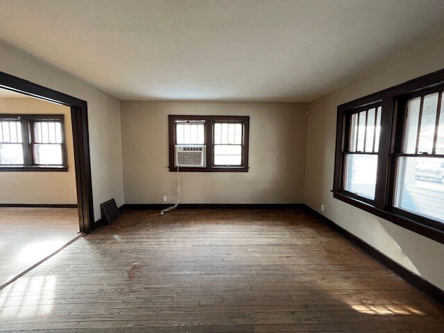 Foto del edificio - 1210 N Johnson St