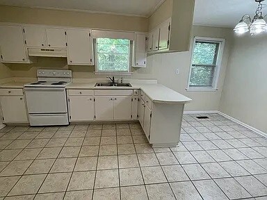 Comedor - 404 Ingram Ave W