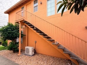 Building Photo - 1463 Trombetta St