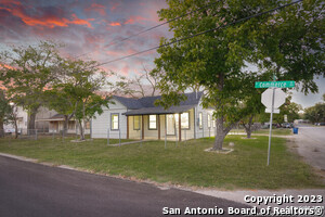 Building Photo - 295 E Commerce St