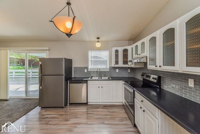 Foto del edificio - 3625 Trailspur Pl
