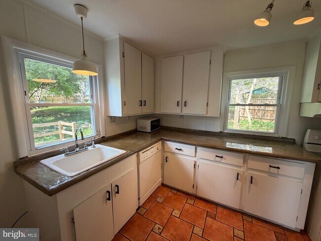 Foto del edificio - 5014 Delaware St