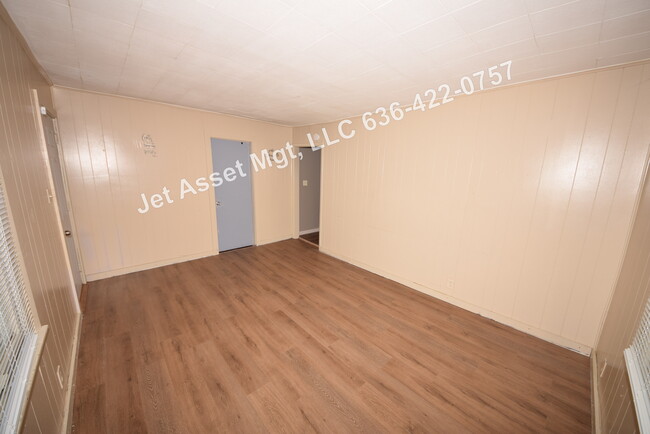 Foto del edificio - HOUSE for RENT 2 bed, 1 bath