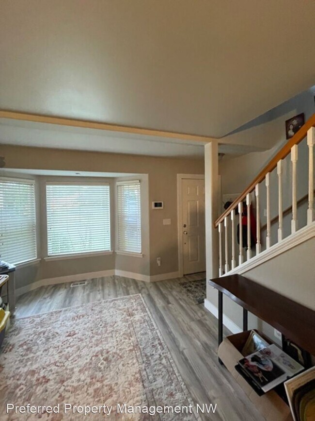 Building Photo - 3 br, 2.5 bath House - 10015 2nd PL SE