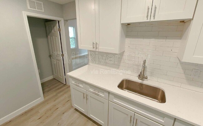 Foto del edificio - 151 W 17th St