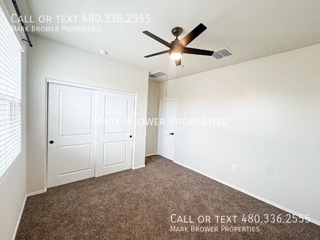 Building Photo - 5223 E Diatomite Dr