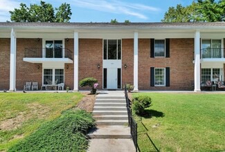 Building Photo - 1900 W Manor Ct